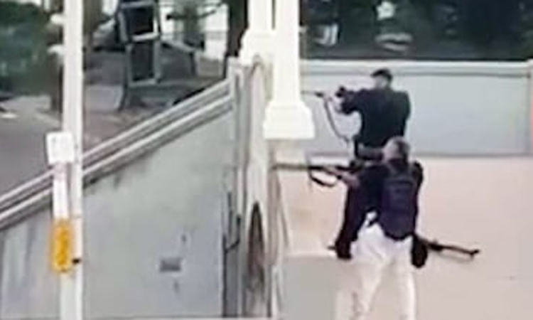 சிட்னி தாக்குதல்: துப்பாக்கி சூடு நடத்தியவர் பற்றி வெளியான திடுக் தகவல்