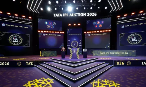 ஐபிஎல் மினி ஏலம்: 77 வீரர்களை வாங்கிய அணிகள்...அதிக தொகைக்கு போனவர் யார்? ஐபிஎல் மினி ஏலம்: 77 வீரர்களை வாங்கிய அணிகள்...அதிக தொகைக்கு போனவர் யார்?