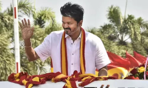 ஈரோட்டில் விஜய் பரப்புரை: வழிகாட்டு நெறிமுறைகள் வெளியிட்ட தவெக ஈரோட்டில் விஜய் பரப்புரை: வழிகாட்டு நெறிமுறைகள் வெளியிட்ட தவெக