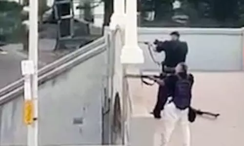 சிட்னி தாக்குதல்: துப்பாக்கி சூடு நடத்தியவர் பற்றி வெளியான திடுக் தகவல் சிட்னி தாக்குதல்: துப்பாக்கி சூடு நடத்தியவர் பற்றி வெளியான திடுக் தகவல்