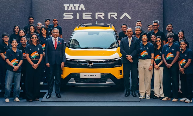 மகளிர் கிரிக்கெட் உலகக் கோப்பையை வென்ற இந்திய வீராங்கனைகளுக்கு கார் பரிசு