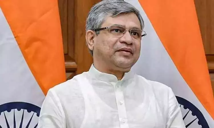 ‘2 ஆயிரம் கி.மீ. ரெயில் பாதை ‘கவச்’ அமைப்பின் கீழ் கொண்டு வரப்பட்டுள்ளது - மத்திய மந்திரி தகவல் ‘2 ஆயிரம் கி.மீ. ரெயில் பாதை ‘கவச்’ அமைப்பின் கீழ் கொண்டு வரப்பட்டுள்ளது - மத்திய மந்திரி தகவல்