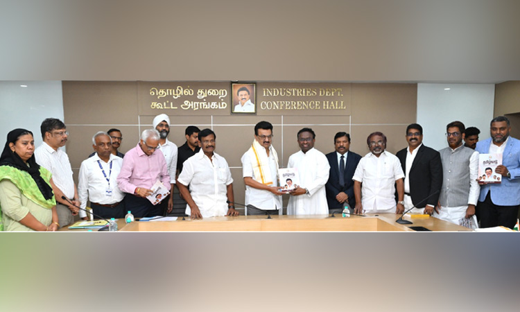 தமிழ்நாடு சிறுபான்மையினர் ஆணையம் சார்பில் 38 மாவட்ட கள ஆய்வு அறிக்கை: மு.க.ஸ்டாலினிடம் வழங்கல்