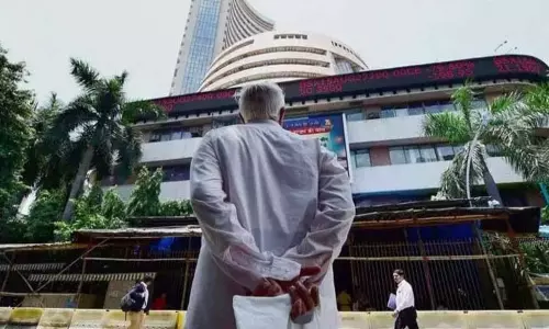 தொடர் சரிவை சந்திக்கும் இந்திய பங்குச்சந்தை; இன்றைய நிலவரம்