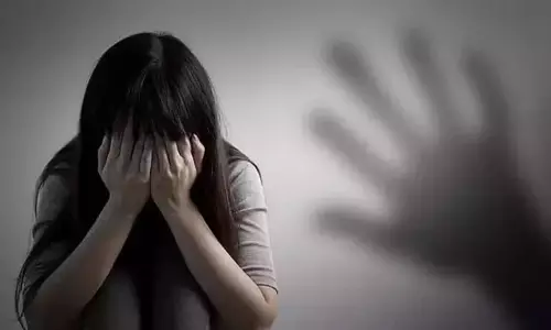 10-ம் வகுப்பு மாணவியிடம் பாலியல் சீண்டலில் ஈடுபட்ட வாலிபர் கைது