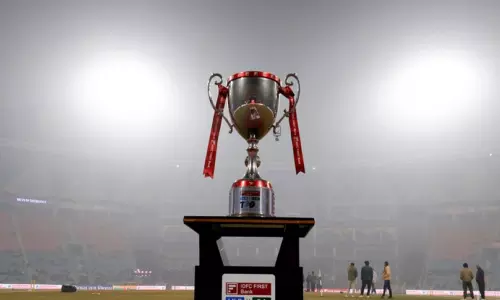 இந்தியா - தென் ஆப்பிரிக்கா 4-வது டி20 ;  டாஸ் போடுவதில் தாமதம்