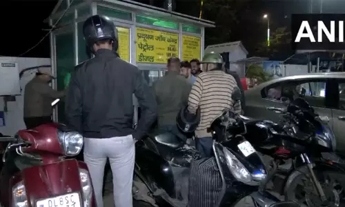 டெல்லி காற்று மாசை கட்டுப்படுத்த இன்றிரவு முதல்... அதிரடி நடவடிக்கையில் இறங்கிய அரசு