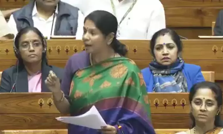 ஆங்கிலம், இந்தி மட்டும் தானா..? மசோதாக்களுக்கு தமிழில் பெயர் வைக்காதது ஏன்? - கனிமொழி எம்.பி. கேள்வி ஆங்கிலம், இந்தி மட்டும் தானா..? மசோதாக்களுக்கு தமிழில் பெயர் வைக்காதது ஏன்? - கனிமொழி எம்.பி. கேள்வி