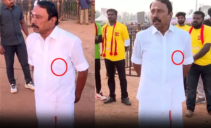 சட்டை பாக்கெட்டில் ஜெயலலிதா படம்... தவெக கரை வேட்டியுடன் செங்கோட்டையன் சட்டை பாக்கெட்டில் ஜெயலலிதா படம்... தவெக கரை வேட்டியுடன் செங்கோட்டையன்