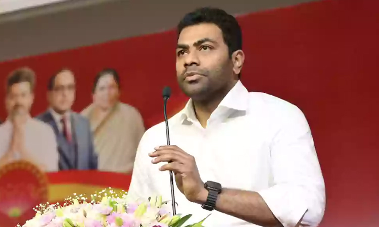 சமூகநீதி குறித்து தெரியாத ஒருவர் இளம் பெரியாரா? - ஆதவ் அர்ஜுனா கேள்வி