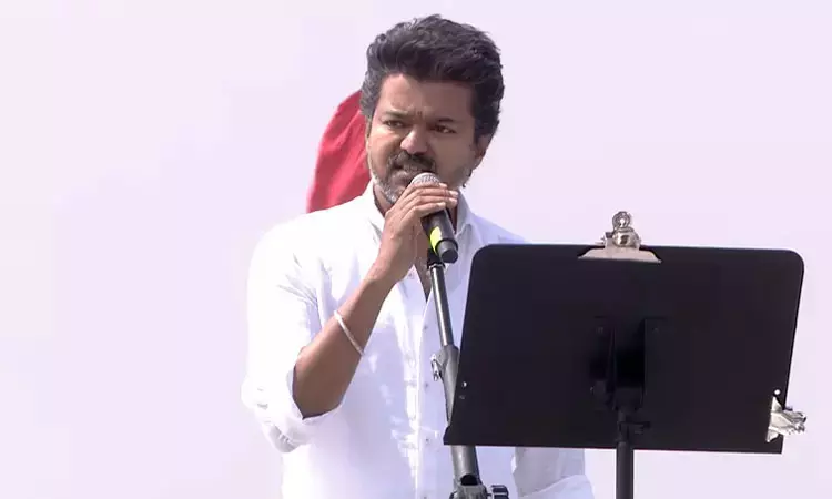 ”களத்தில் இல்லாதவர்களை எதிர்ப்பதற்கான ஐடியாவே இல்லை” - விஜய் அதிரடி பேச்சு ”களத்தில் இல்லாதவர்களை எதிர்ப்பதற்கான ஐடியாவே இல்லை” - விஜய் அதிரடி பேச்சு