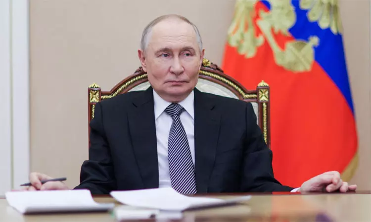 ரஷியா மீது வெறுப்பை தூண்ட ஐரோப்பிய தலைவர்கள் முயற்சி - புதின் குற்றச்சாட்டு ரஷியா மீது வெறுப்பை தூண்ட ஐரோப்பிய தலைவர்கள் முயற்சி - புதின் குற்றச்சாட்டு