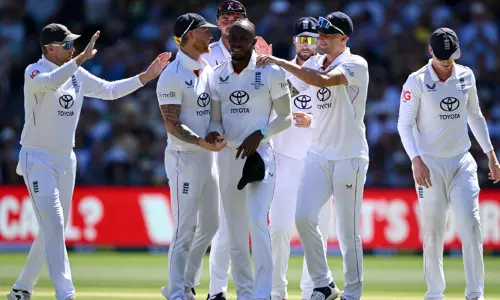 ஆஷஸ் 3வது டெஸ்ட்: முதல் இன்னிங்சில் ஆஸ்திரேலியா 371 ரன்களுக்கு ஆட்டமிழப்பு ஆஷஸ் 3வது டெஸ்ட்: முதல் இன்னிங்சில் ஆஸ்திரேலியா 371 ரன்களுக்கு ஆட்டமிழப்பு