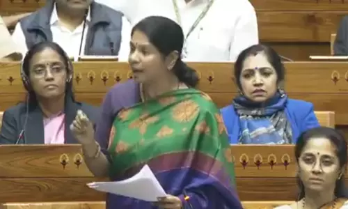 ஆங்கிலம், இந்தி மட்டும் தானா..? மசோதாக்களுக்கு தமிழில் பெயர் வைக்காதது ஏன்? - கனிமொழி எம்.பி. கேள்வி