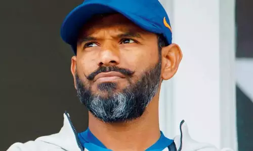 இலங்கை அணியின் பீல்டிங் பயிற்சியாளராக ஸ்ரீதர் நியமனம் இலங்கை அணியின் பீல்டிங் பயிற்சியாளராக ஸ்ரீதர் நியமனம்