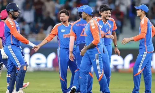 தென் ஆப்பிரிக்காவுக்கு எதிரான கடைசி டி20: இந்திய முன்னணி வீரர் விலகல்..? சாம்சனுக்கு அதிர்ஷ்டம் தென் ஆப்பிரிக்காவுக்கு எதிரான கடைசி டி20: இந்திய முன்னணி வீரர் விலகல்..? சாம்சனுக்கு அதிர்ஷ்டம்