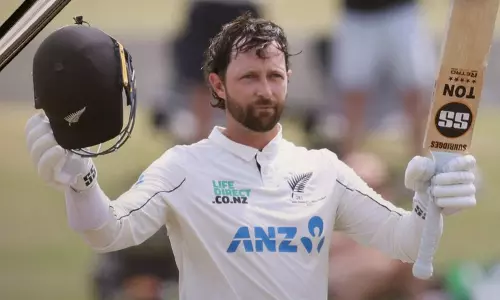 கான்வே இரட்டை சதம்: 575 ரன்களுக்கு டிக்ளேர் செய்த நியூசிலாந்து