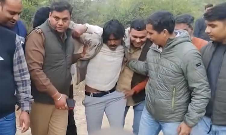 உத்தர பிரதேசம்: 30 லட்சம் ரூபாய் பணம் கேட்டு கல்லூரி மாணவி கடத்தல் - 3 பேர் கைது