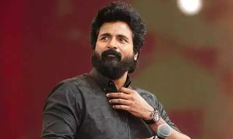 சென்னை மத்திய  கைலாஷ் அருகே நடிகர் சிவகார்த்திகேயன் கார் விபத்து