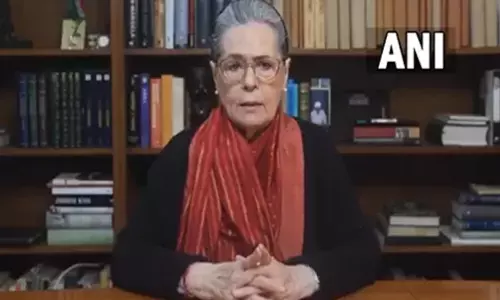 100 நாள் வேலை திட்டத்தின் மீது பாஜக அரசு புல்டோசரை ஏற்றிவிட்டது - சோனியா காந்தி கண்டனம் 100 நாள் வேலை திட்டத்தின் மீது பாஜக அரசு புல்டோசரை ஏற்றிவிட்டது - சோனியா காந்தி கண்டனம்