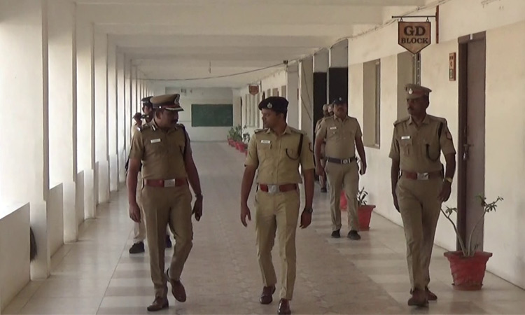 எஸ்.ஐ. எழுத்து தேர்வு: தூத்துக்குடியில் 3,584 பேர் எழுதினர்