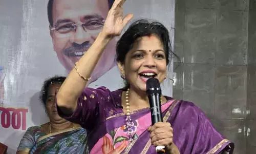 ஆண்கள் டாஸ்மாக்கில் கொடுக்கும் பணத்தை, பெண்களுக்கு உரிமைத் தொகையாக அரசு வழங்கி வருகிறது - சவுமியா அன்புமணி