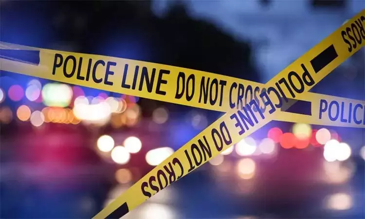 மனைவியுடன் தகராறு: 4 வயது மகனை அடித்துக்கொன்ற நபர் - அதிர்ச்சி சம்பவம் மனைவியுடன் தகராறு: 4 வயது மகனை அடித்துக்கொன்ற நபர் - அதிர்ச்சி சம்பவம்