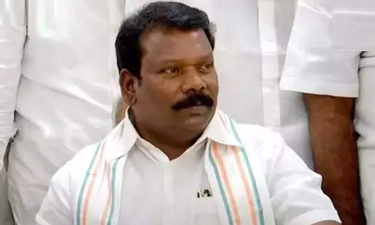 ரெயில் கட்டண உயர்வை ரத்து செய்ய வேண்டும்; செல்வப்பெருந்தகை வலியுறுத்தல்