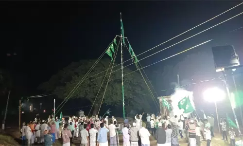 சீர்காழி: அன்னை அஜ்மத் பீவி தர்ஹா கந்தூரி விழா கொடியேற்றம்