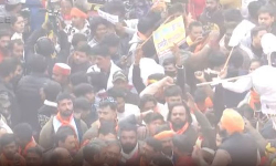 டெல்லியில் வங்காள தேச தூதரகம் முன் போராட்டம்