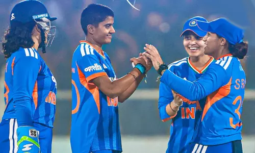 2வது டி20: இந்திய அணிக்கு 129 ரன்கள் இலக்கு நிர்ணயித்த இலங்கை