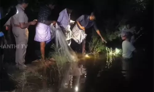 மதுபோதையில் மனைவியின் கையை வெட்டி குளத்தில் வீசிய கணவர் - நாகையில் பயங்கரம் மதுபோதையில் மனைவியின் கையை வெட்டி குளத்தில் வீசிய கணவர் - நாகையில் பயங்கரம்