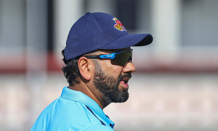 வார்னரின் சாதனையை சமன் செய்த ரோகித் சர்மா