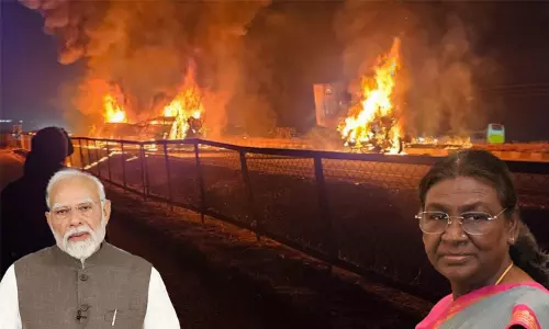 கர்நாடக பஸ் விபத்தில் 17 பேர் பலி: ஜனாதிபதி, பிரதமர் மோடி இரங்கல்