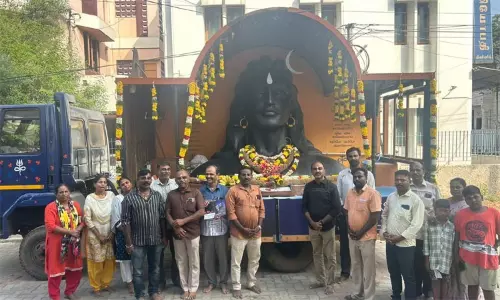 தென்மண்டல ஆதியோகி ரத யாத்திரை: மதுரையில் பாடல் பெற்ற சிவத்தலங்கள் வழியாக பயணம் தென்மண்டல ஆதியோகி ரத யாத்திரை: மதுரையில் பாடல் பெற்ற சிவத்தலங்கள் வழியாக பயணம்