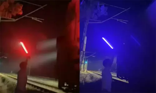 ரீல்ஸ் வீடியோவுக்காக ரெயிலை நிறுத்திய பிளஸ்-2 மாணவர்கள்