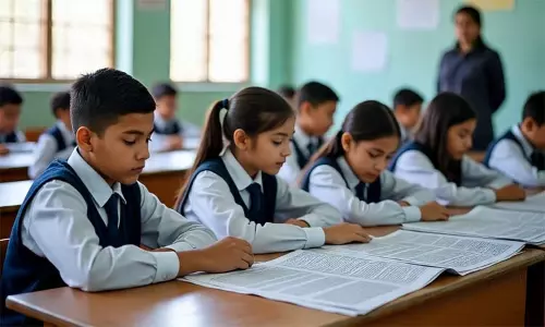 பள்ளிகளில் மாணவ, மாணவியர் தினமும் செய்தித்தாள் வாசிப்பது கட்டாயம்; உ.பி. அரசு அதிரடி