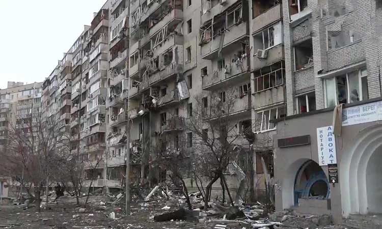 உக்ரைன் மீது ரஷியா வான்வழி தாக்குதல் - 8 பேர் படுகாயம்