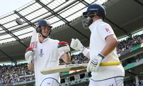 14 ஆண்டுகளுக்குப்பின் ஆஸ்திரேலியாவில் டெஸ்ட் போட்டியை வென்ற இங்கிலாந்து