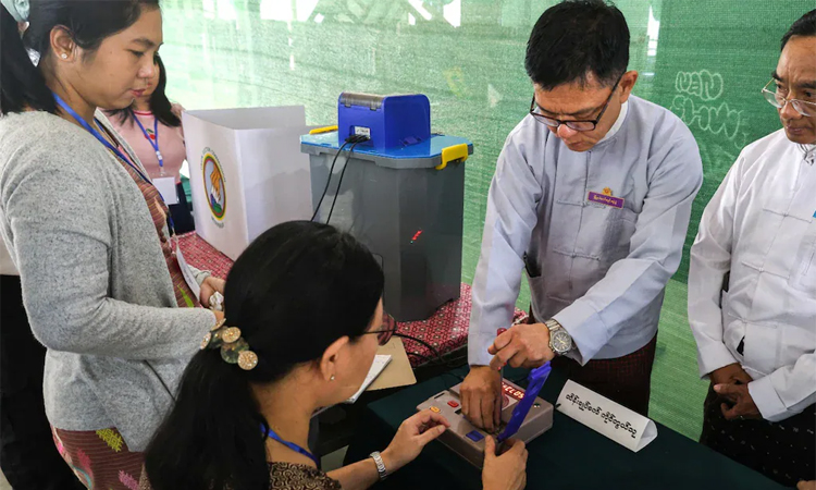 ராணுவ ஆட்சி அமலில் உள்ள மியான்மரில் 5 ஆண்டுகளுக்கு பிறகு பொதுத்தேர்தல்