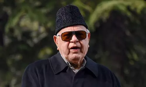 வங்காளதேசத்துடன் நட்பு, அமைதி நிலைக்கவே நாம் விரும்புகிறோம் - பரூக் அப்துல்லா வங்காளதேசத்துடன் நட்பு, அமைதி நிலைக்கவே நாம் விரும்புகிறோம் - பரூக் அப்துல்லா