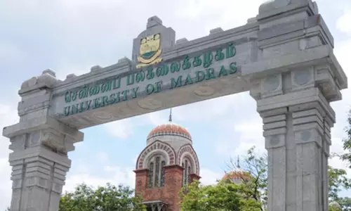 3 ஆண்டுகளாக கிடப்பில் வைத்து இருந்த சென்னை பல்கலை.மசோதாவை திருப்பி அனுப்பினார்   ஜனாதிபதி