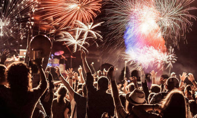 நாளை புத்தாண்டு கொண்டாட்டம்: தமிழகம் முழுவதும் பாதுகாப்பு பணியில் 1 லட்சம் போலீசார்