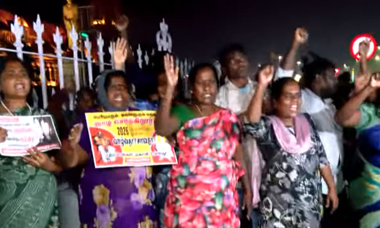 ரிப்பன் மாளிகை அருகே மீண்டும் போராட்டத்தில் ஈடுபட்ட தூய்மை பணியாளர்கள் கைது