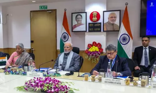 பொருளாதார வல்லுநர்களுடன் பிரதமர் மோடி சந்திப்பு - பட்ஜெட் குறித்து ஆலோசனை