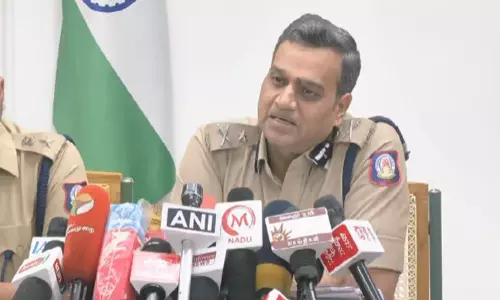 திருத்தணியில் வட மாநில இளைஞர் தாக்கப்பட்ட சம்பவம்- நடந்தது என்ன? ஐ.ஜி.அஸ்ரா கர்க் விளக்கம் திருத்தணியில் வட மாநில இளைஞர் தாக்கப்பட்ட சம்பவம்- நடந்தது என்ன? ஐ.ஜி.அஸ்ரா கர்க் விளக்கம்