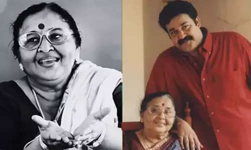 நடிகர் மோகன்லாலின் தாயார் காலமானார்
