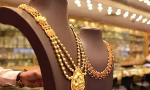 தங்கம் விலை ஒரே நாளில் இரண்டு முறை சரிவு: பவுன்  ஒரு லட்சத்திற்கும் கீழ் வந்தது