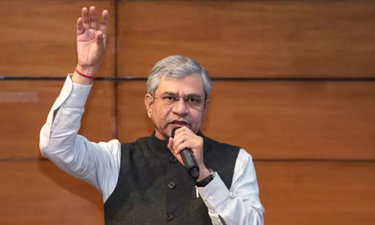 மும்பை- அகமதாபாத் புல்லட் ரயில் திட்டம் 2027 பயன்பாட்டிற்கு வரும் - ரெயில்வே மந்திரி