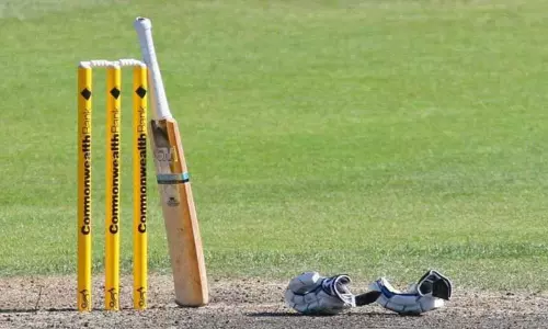 விஜய் ஹசாரே கோப்பை: ஐதராபாத் அணியை வீழ்த்தி பரோடா வெற்றி விஜய் ஹசாரே கோப்பை: ஐதராபாத் அணியை வீழ்த்தி பரோடா வெற்றி